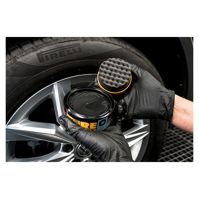 SOFT99 Tire Black Wax Coating – Natural Sheen Rubber Care – Made In Japan – 02015